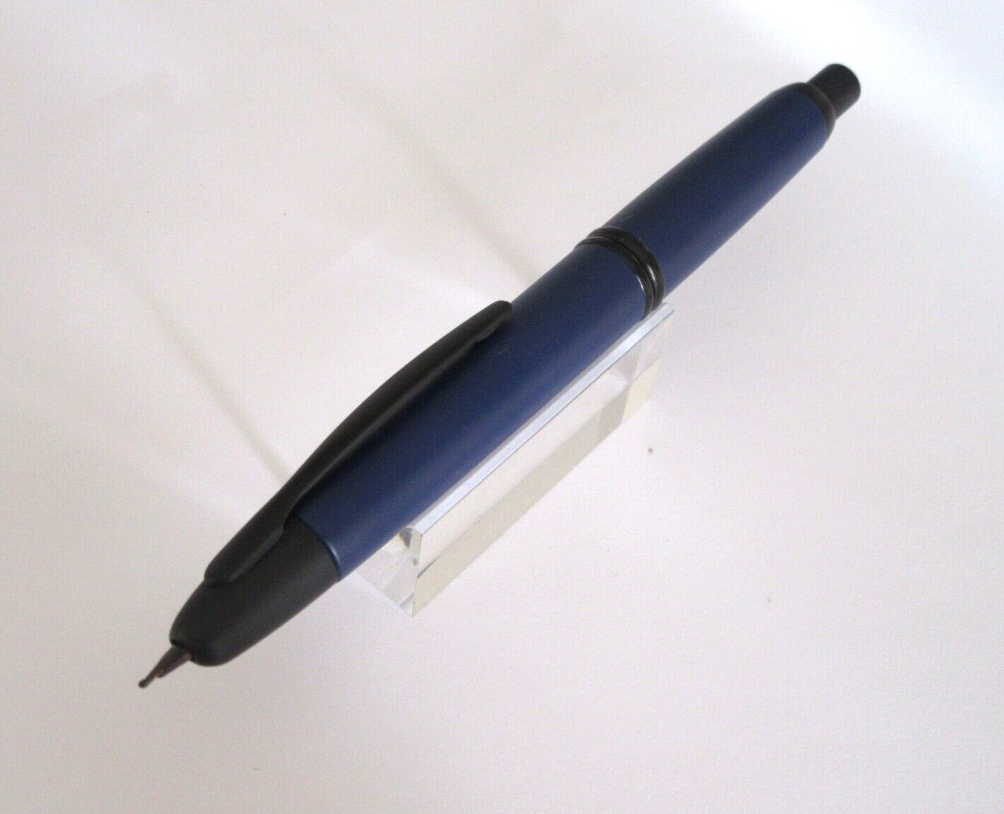 Pilot Capless bleu mat stylo plume rétractable pour le bureau