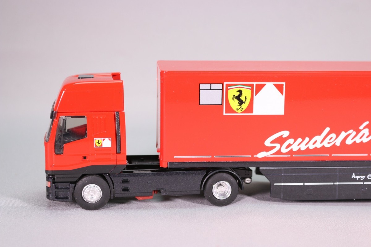 Semi-remorque Iveco Scuderia Ferrari 1/43 – Eligor Métal Rouge – Occasion