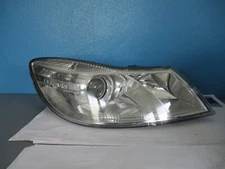 Skoda Octavia Mk2 (1Z) 2010 Headlight 1Z1941016F (104)