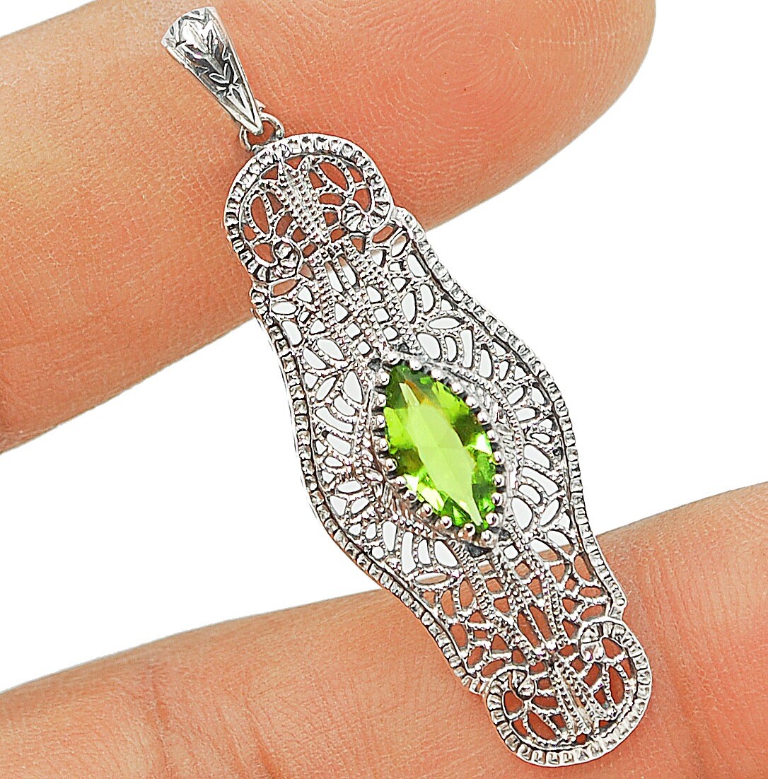 2CT Natural Peridot 925 Sterling Silver Victorian Style Pendant Jewelry AB1871