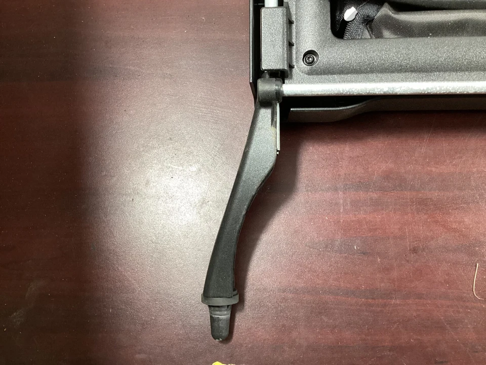 2010 - 2016 Mercedes E350 Trunk Cargo Storage Compartment Tray A2126800010 OEM . - Image 4 of 4