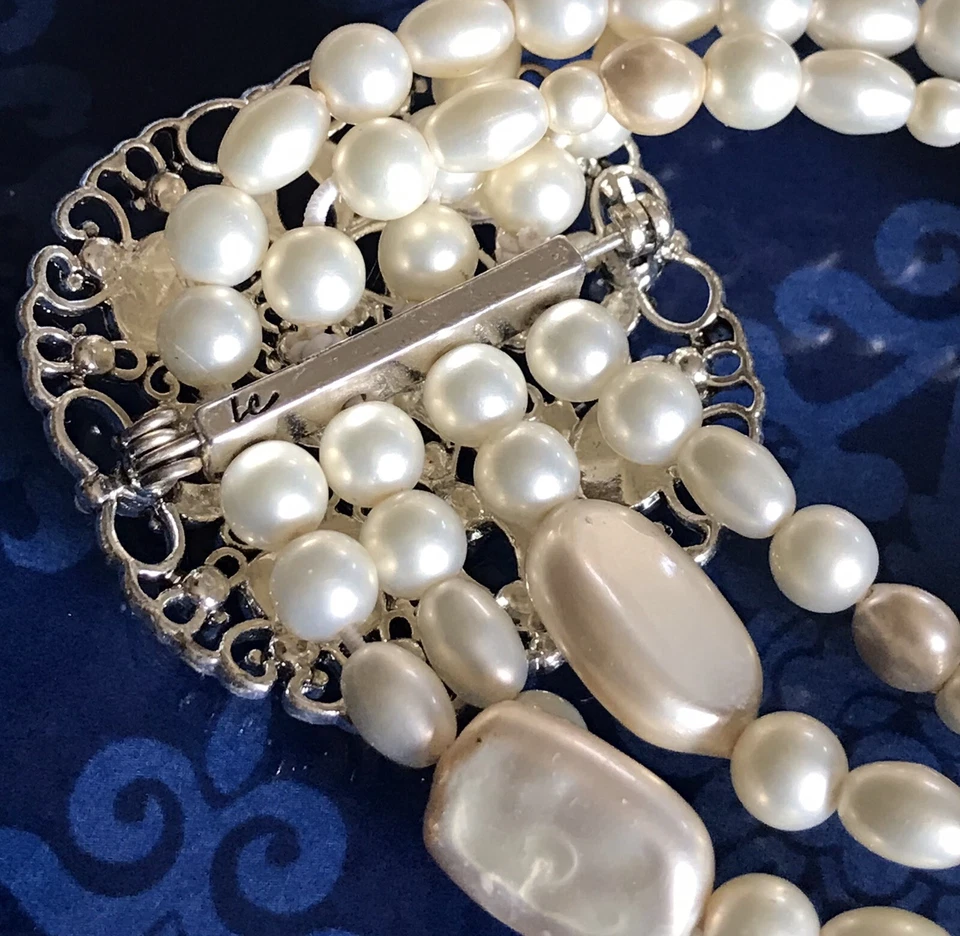 LC ~ LIZ CLAIBORNE Faux Pearl Brooch Bracelet CONVERTIBLE Stretch Silver Tone - Изображение 4 из 4