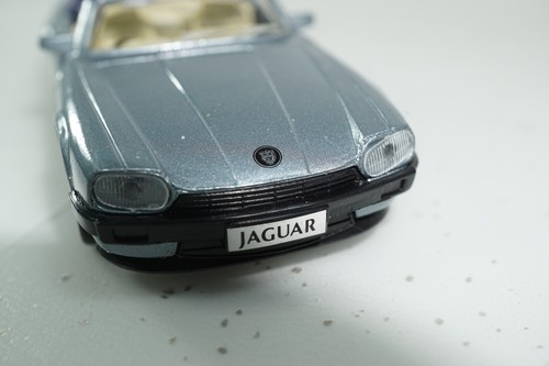 Maisto Supercar Collection Jaguar XJS V12 Diecast Model Car 1:43 Como Nuevo 4"" - Imagen 6 de 9