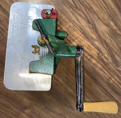 VINTAGE RIGBY CLOTH STRIPPING MACHINE Hook Art Guild Maine | eBay