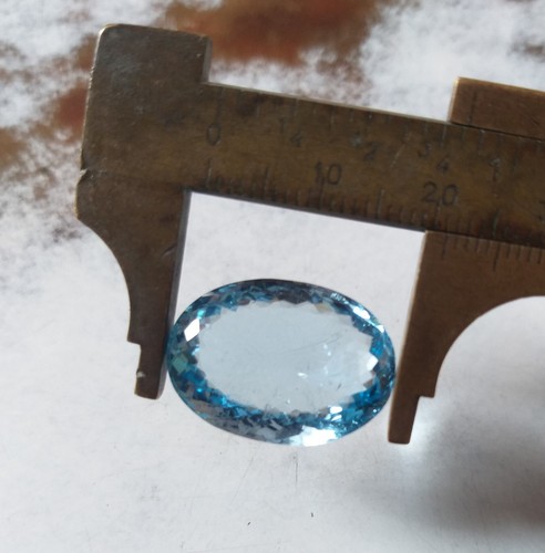 Natural Blue Topaz Oval Shape Faceted Loose Gemstone 23 Carat 21*15 MM - Picture 2 of 2