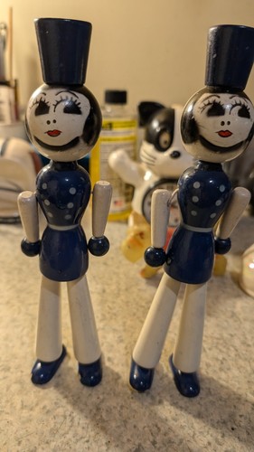 Pair of Vintage Wooden Art Deco styled female Chorus Line Dancers - Picture 2 of 5