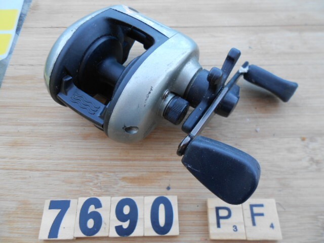 U7690 PF QUANTUM CX200 BAITCASTER FISHING REEL | eBay