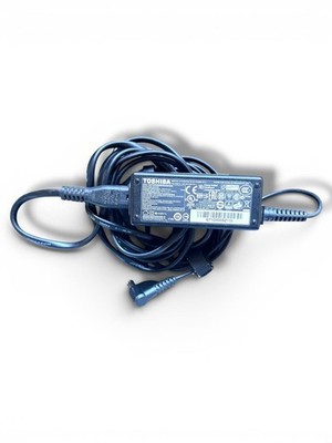 Original Toshiba Netzteil 45 W, 19V, 2,37 A, Ladegerät AC Adapter PA5177U-1ACA