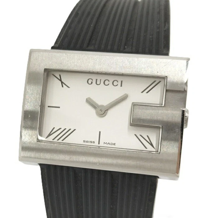 Gucci G Rectangle Qz Ss Caoutchouc Cadran Argenté 100L Occasion
