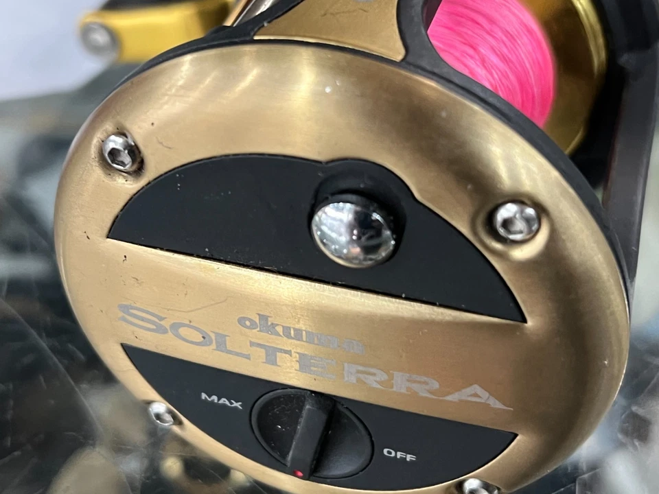 CARRETE DE PESCA SUPERIOR OKUMA SOLTERRA 15L Foto 4 de 4