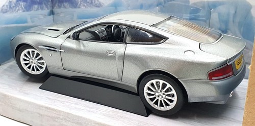 PMA 1/18 Scale Diecast 10011 - Aston Martin V12 Vanquish 007 James Bond - Picture 2 of 5