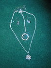 VINTAGE SWAROVSKI CLEAR CRYSTAL PENDANT NECKLACE/EARRINGS/PIN SET — photo 3
