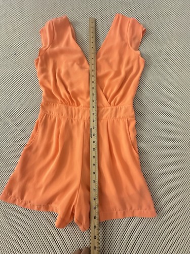 GB Gianni Bini Romper Shorts Sz M Deep V Neck Open Tie-Back Vibrant Coral/orange - Picture 6 of 16