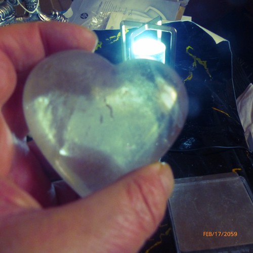 Bergkristall  Herz, 7,4 x 7,2 x 3,7 cm.220g