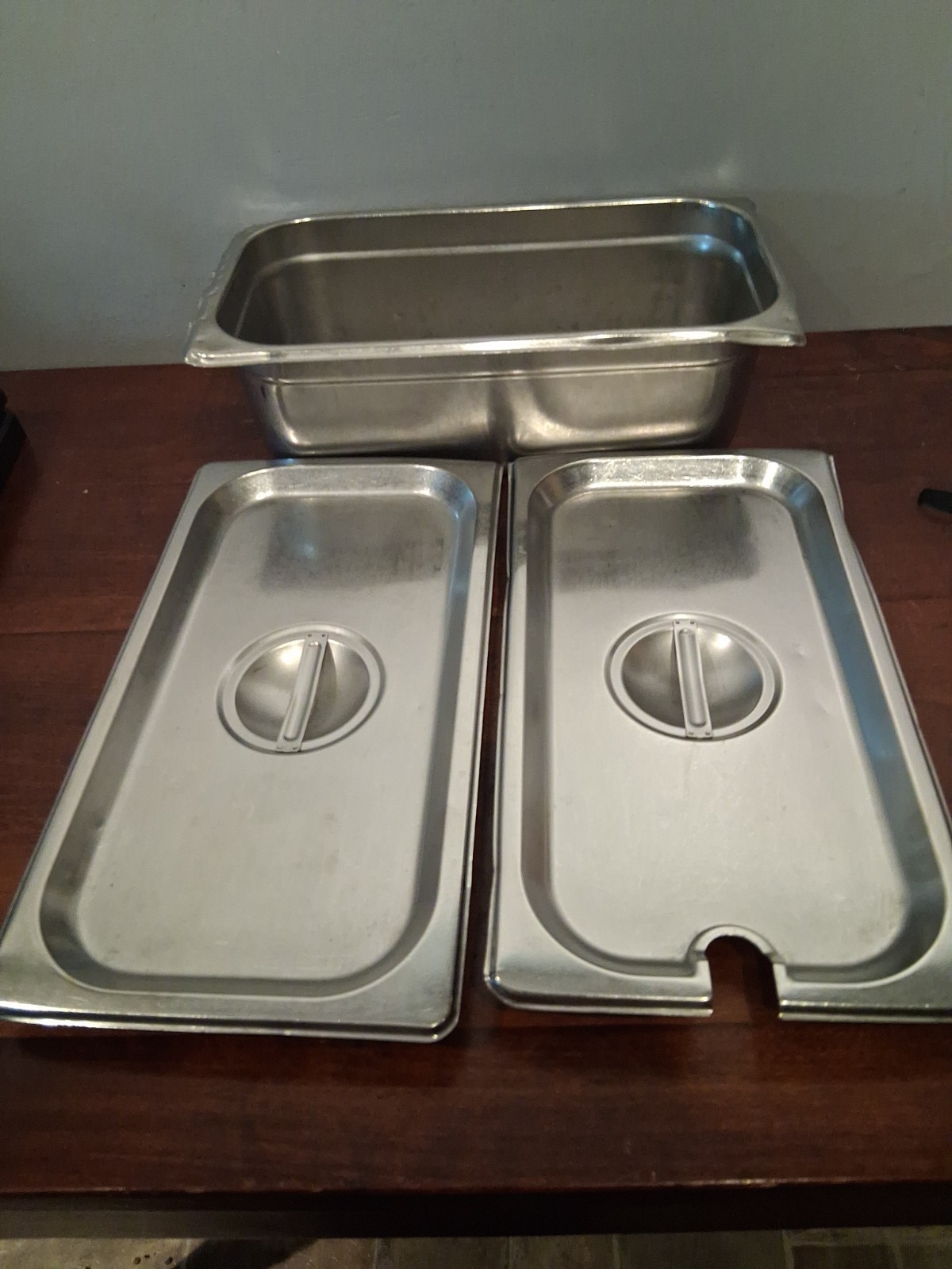 Pre-Owned Stainless Steel Steam Table Pans With 2 Lids Ea. 7” X 12.75” L X 4”
