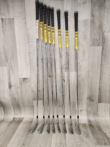 Cleveland Golf CG Tour Blades Irons 3-PW Dynamic Gold S300 - RIGHT HAND - Picture 1 of 12