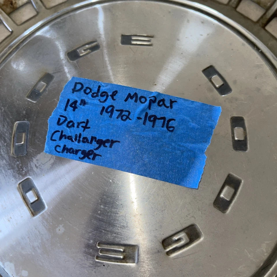 Dodge Charger Challenger Dart 1972 76 tapacubos de 14 pulgadas de colección Steampunk Man Cave Foto 2 de 4