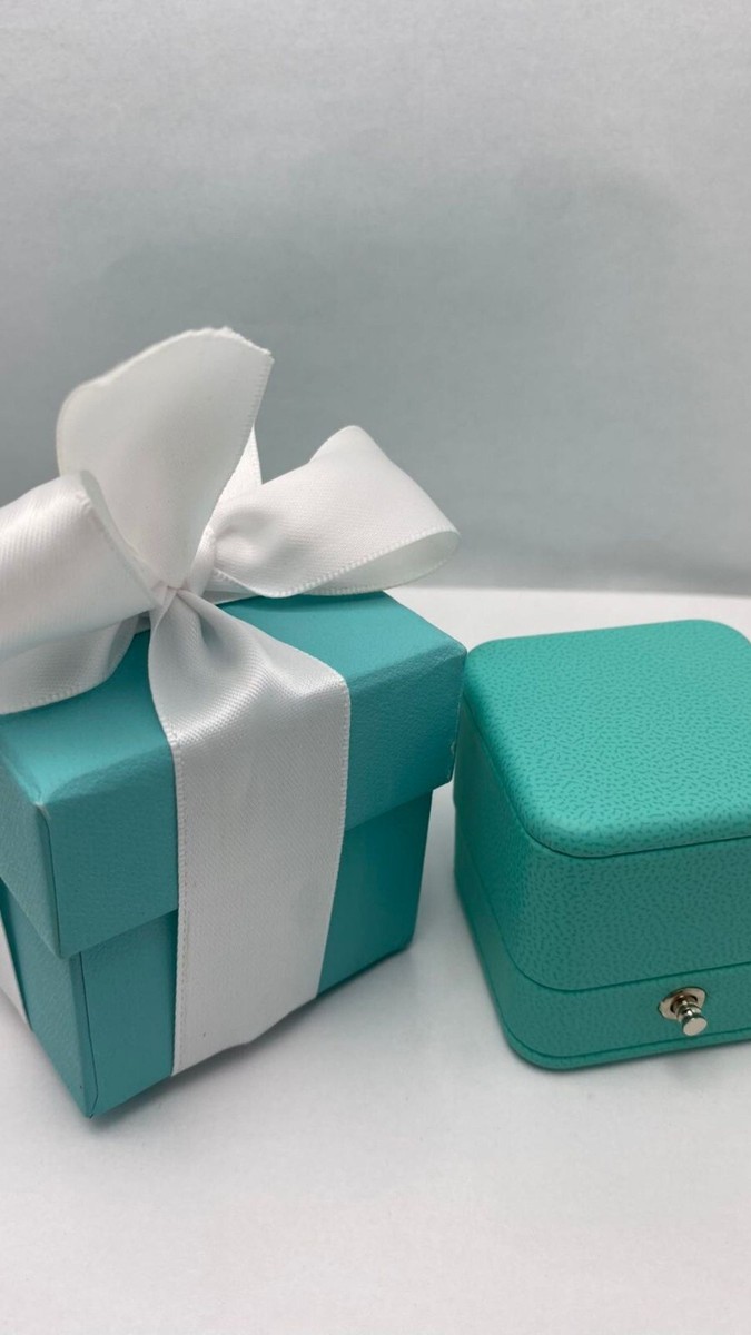 Tiffany & Co. リボン付きコレクションボックス 100% Authentic Tiffany & Co Engagement Ring Box + Outer Box+