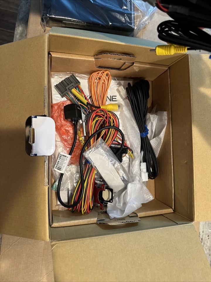 Alpine HCE-C305R Active View camera system - NEW - Image 4 of 4