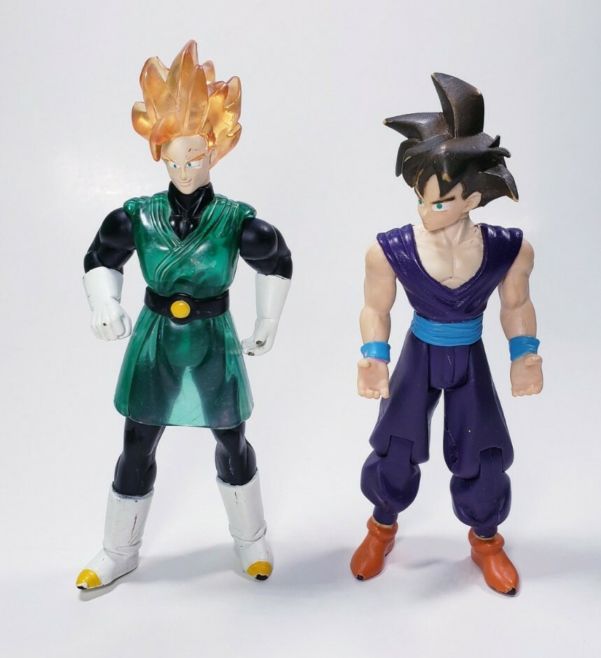 2001 2 Irwin Toys Dragon Ball Z DBZ Jet Momonga Driver