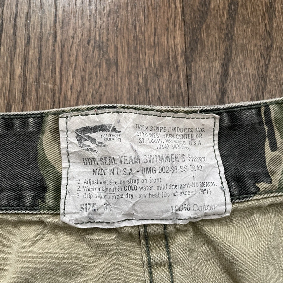 Pantalón Corto Nadador Vintage Años 80’s Tiger Stripe Products Navy SEALS UDT 29 EE. UU. Foto 2 de 4