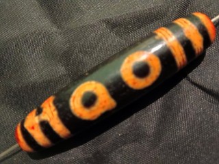 Lovely Rare Tibetan Natural Old Agate Dzi 5Eyed Bead SS101