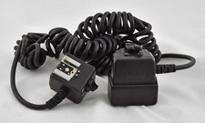 Nikon SC-29 TTL Zwinięty pilot zdalnego sterowania Kabel do lampy błyskowej aparatu z czerwonym mocowaniem ogniskowym