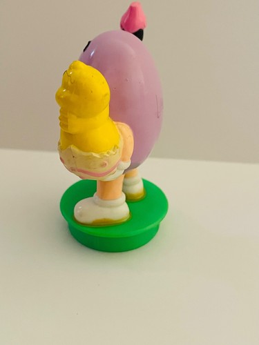 1995 M&M's Easter Candy Topper figura de plástico pastel púrpura huevo de cacahuete con pollito - Imagen 2 de 7