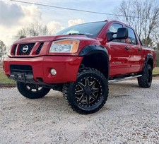 2011 Nissan TITAN PRO-4X Crew Cab 4WD SWB