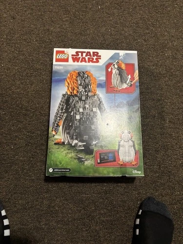 LEGO Star Wars The Last Jedi Porg 75230 Complete Set 811 Pieces