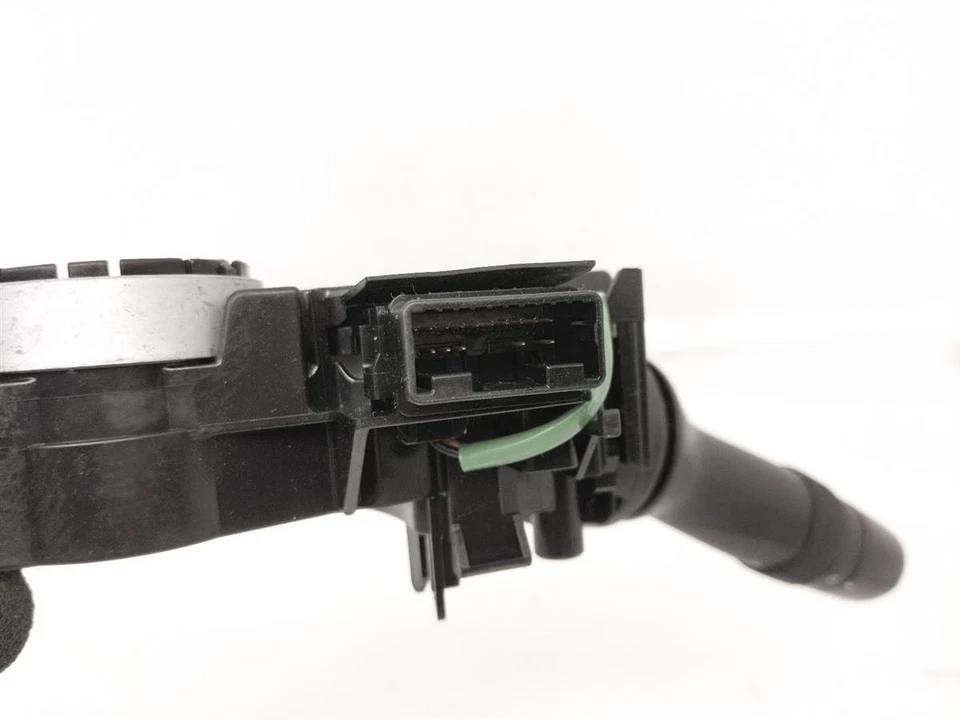 Interruptor de señal de giro de faros Subaru Crosstrek 2016-2017 83115Fj050 sin estrella de empuje Foto 4 de 4