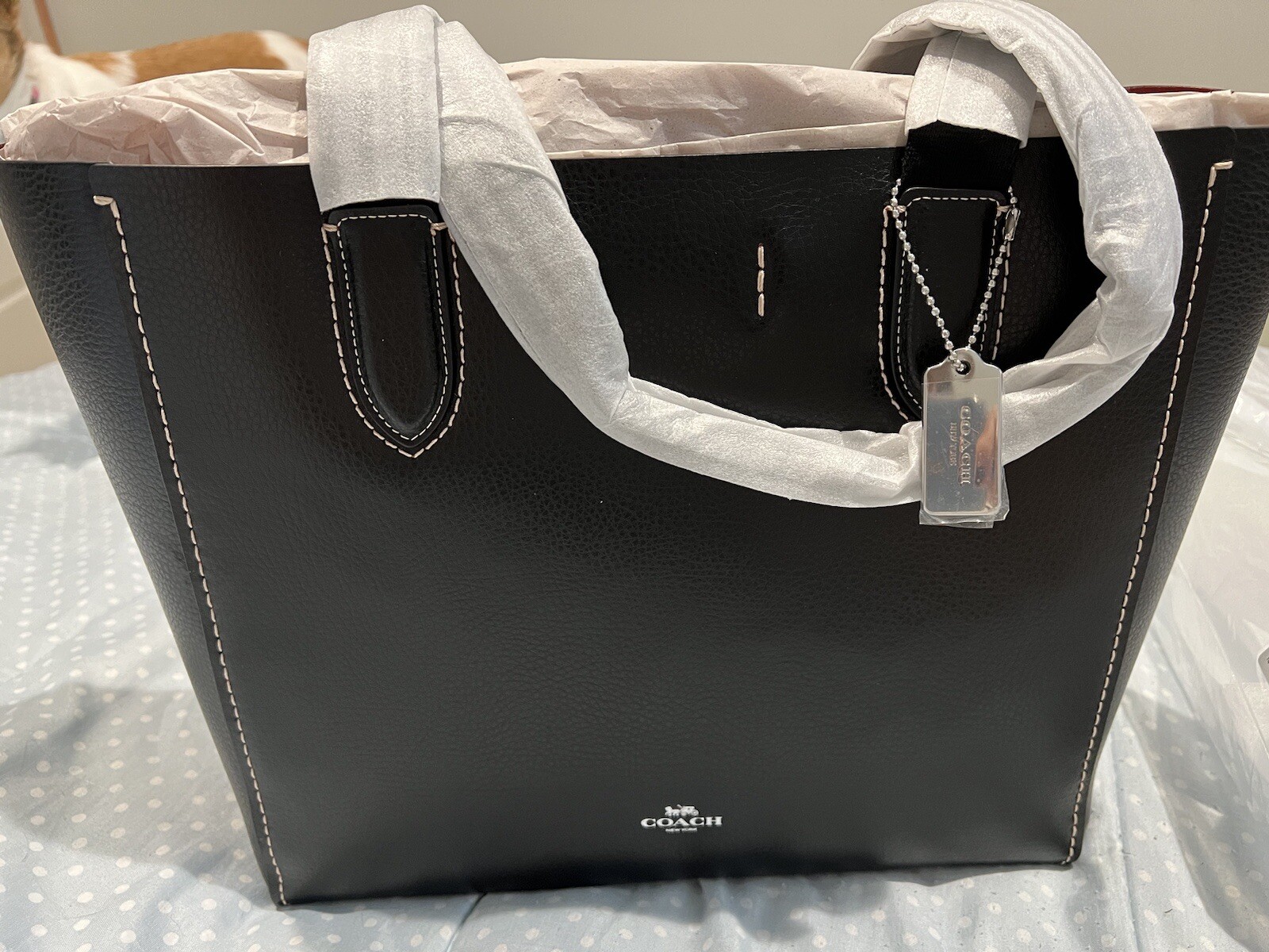 Coach Leather Handbags for Women - Stylish & Durable-image