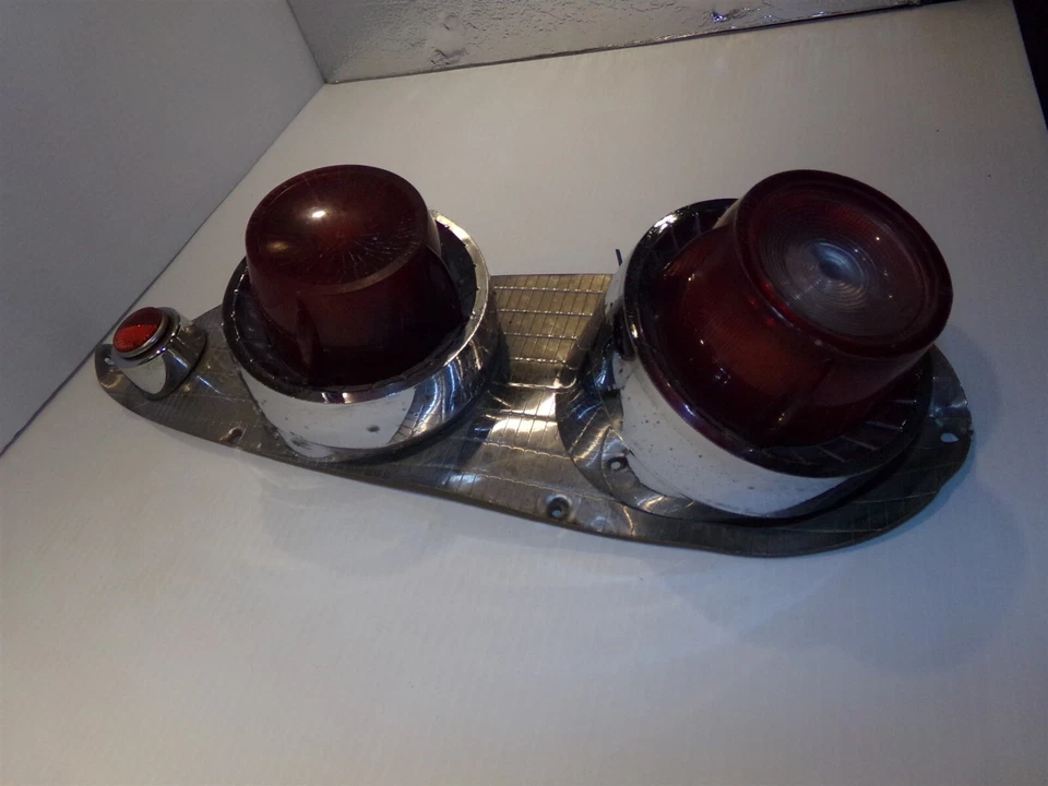 Dodge Station Wagon 1957 conjunto de luces traseras OEM 1704898 Seneca Sierra Suburban Foto 2 de 4