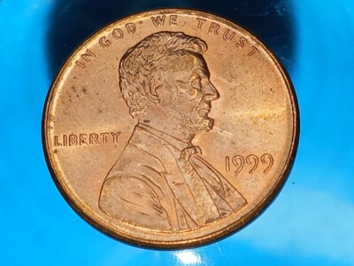   1999-P LINCOLN CENT WITH VERY EASY TO SEE DOUBLED EARLOBE ERROR.