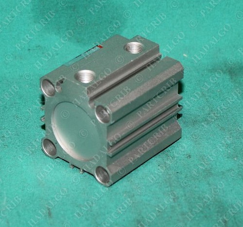 SMC, CDQ2B32-20D, Pneumatic Actuator Cylinder AIr - Picture 4 of 5