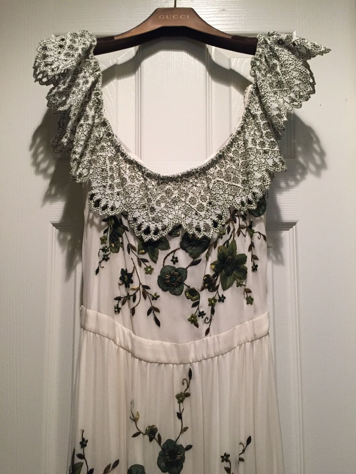 100% Authentic GUCCI White/Green Floral Lace Runway Long Dress Size:40 $9995+Tax s l1600