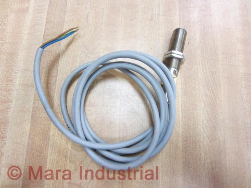 Cutler Hammer E57MAL18A2 Eaton Inductive Proximity Switch Series C1
