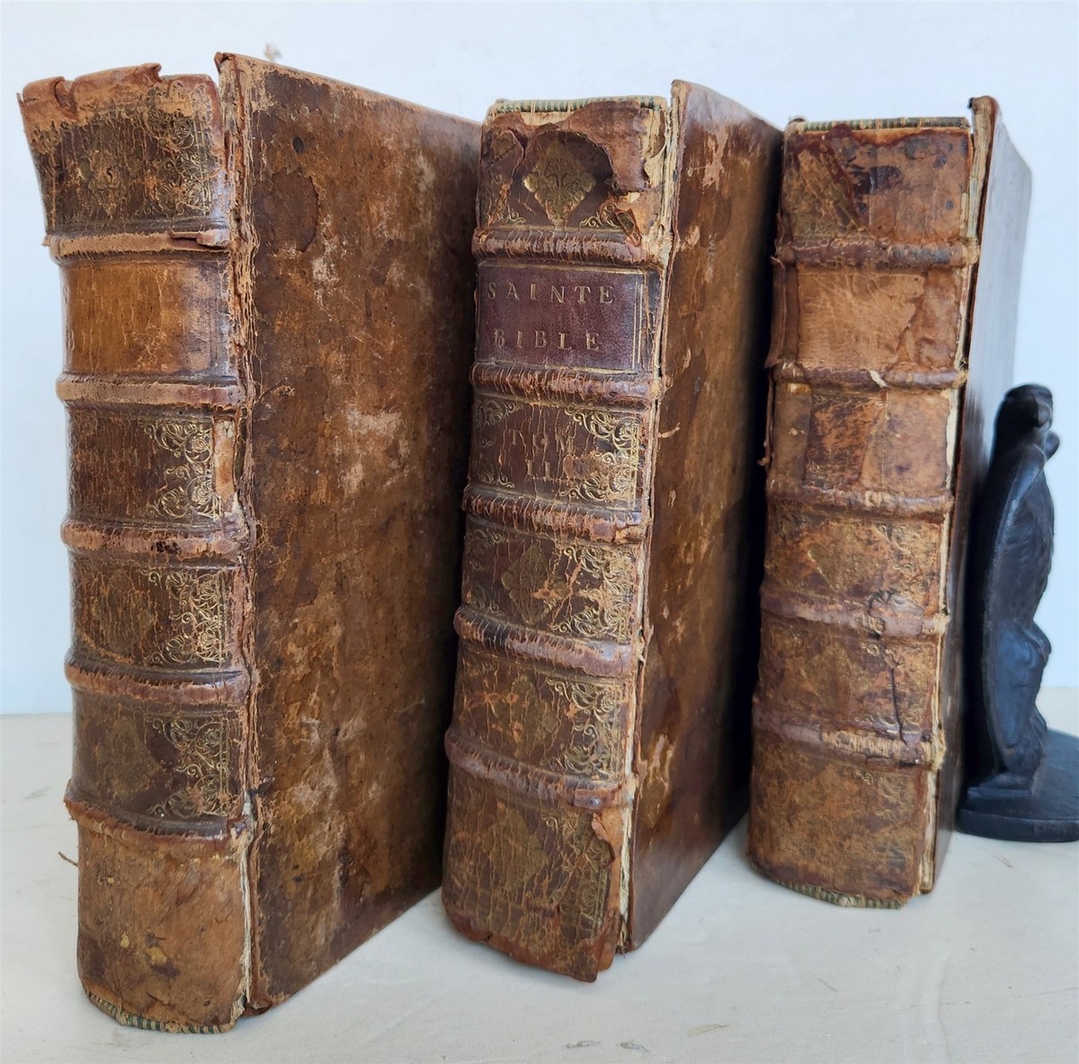 1700 BIBLE in FRENCH 3 VOLUMES antique ILLUSTRATED w/ MAP La