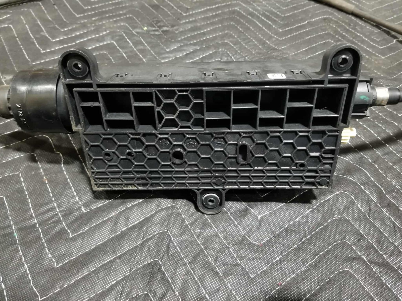 2013-2017 Maserati Ghibli Quattroporte Emergency Parking Brake Actuator OEM