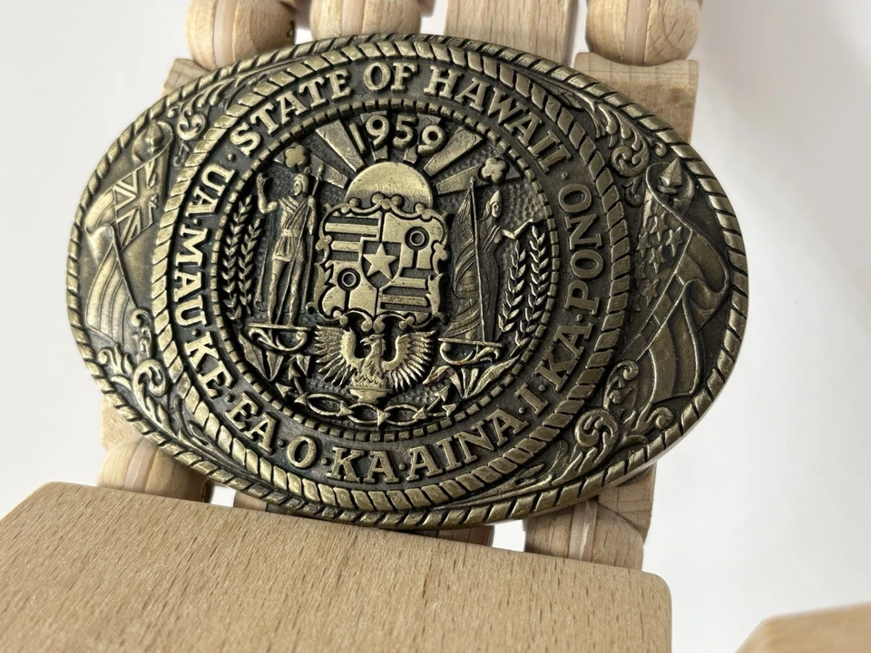Hebilla de cinturón vintage Vogt Silversmiths latón macizo sello del estado de Hawaii 1959 Foto 2 de 4