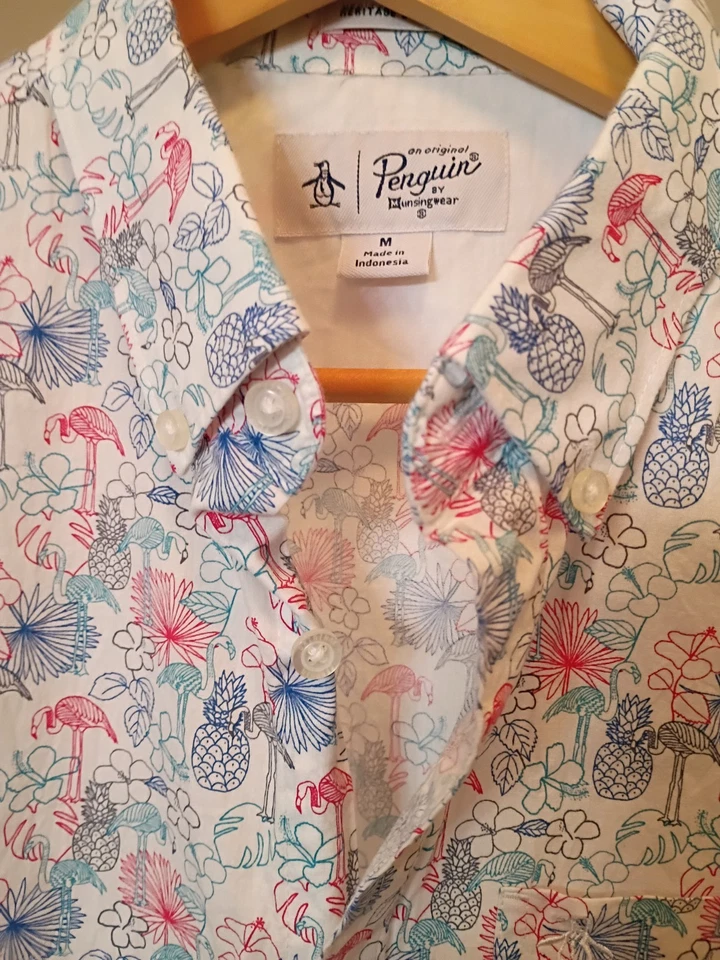 Original Penguin By Munsingwear Men's Short Sleeve Shirt Size Medium - Image 3 of 4