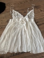 Victoria's Secret White Lace Full Slip, Adjustable Straps, Wireless, M