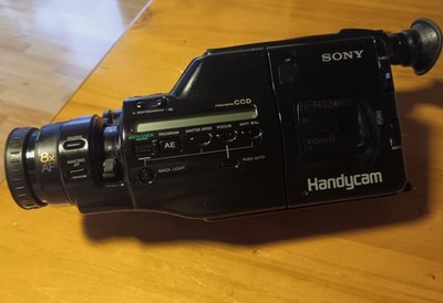 Sony Handycam CCD-F550E Camcorder In Schwarz