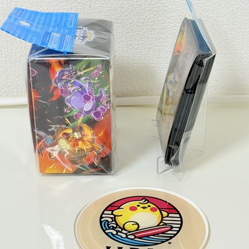 Pokemon Center Originale PJCS 2025 Deck Case Sleeves SET Nuovo dal Giappone - Foto 3 di 13