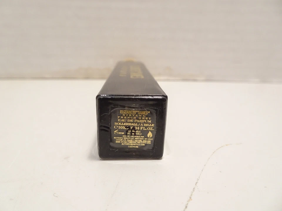 Elizabeth & James Nirvana French Grey 10 ml/0.34 oz Eau de Parfum Rollerball - Image 3 of 4