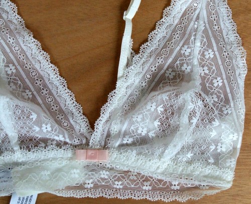 Mujer 32B Sujetador sin Aros Top Corto Transparente Encaje de Flores Color Crema - Imagen 2 de 4