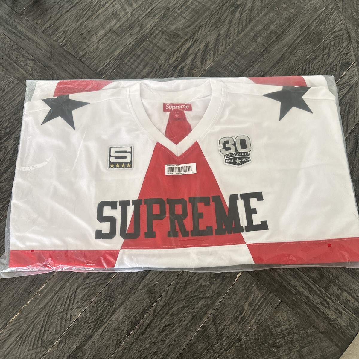 IN HAND Supreme Star Football Jersey White Size XXL BRAND IN HAND Supreme Star Football Jersey White Size XXL BRAND