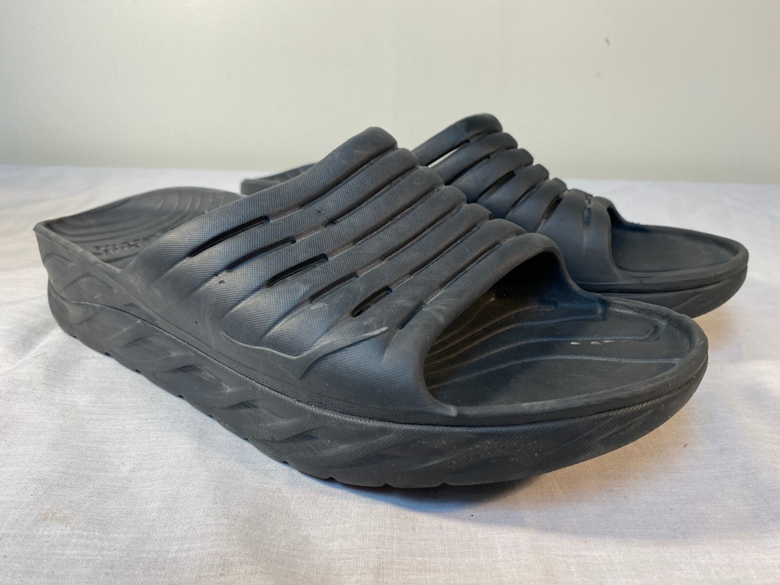 mens hoka sandals
