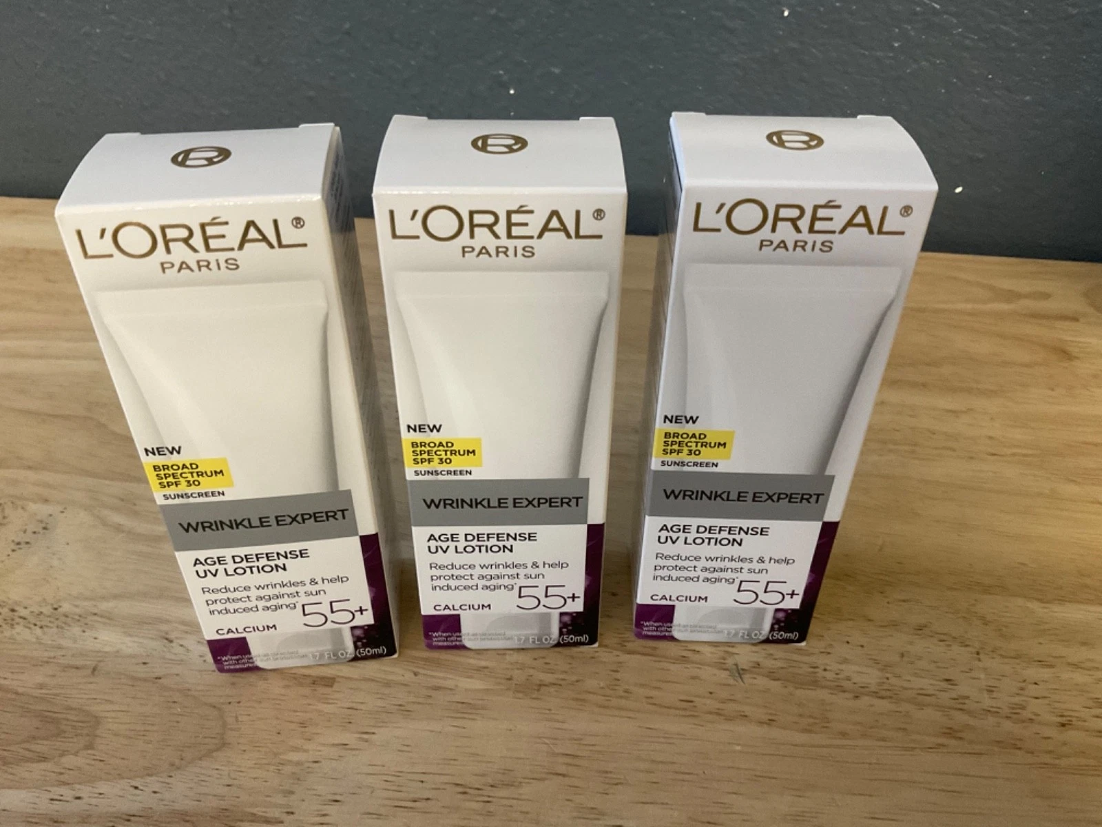Pack Of 3 L’Oreal Paris Wrinkle Expert .Spf 30 Age Defense UV Lotion. Calcium 55