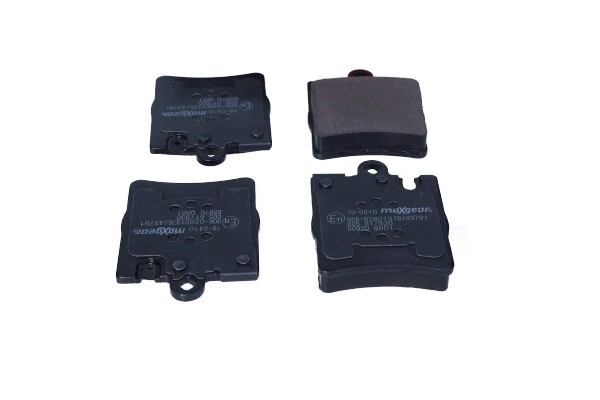 Kit de plaquettes de frein MAXGEAR 19-0410 pour frein à disque OE 003 420 28 20